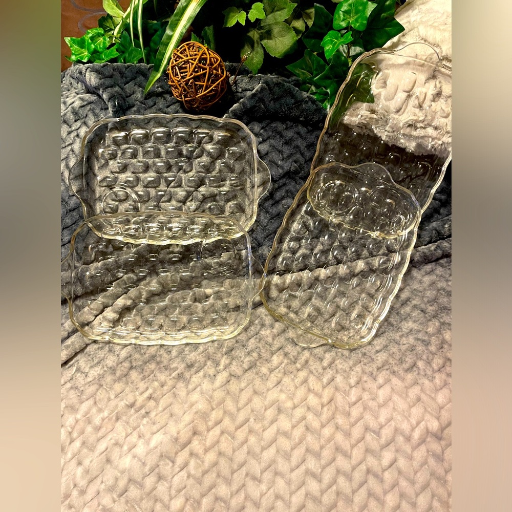 4 Piece Set Federal Glass Vintage 80s SNACK SERVING TRAYS CLEAR W BUBBLE DESIGN